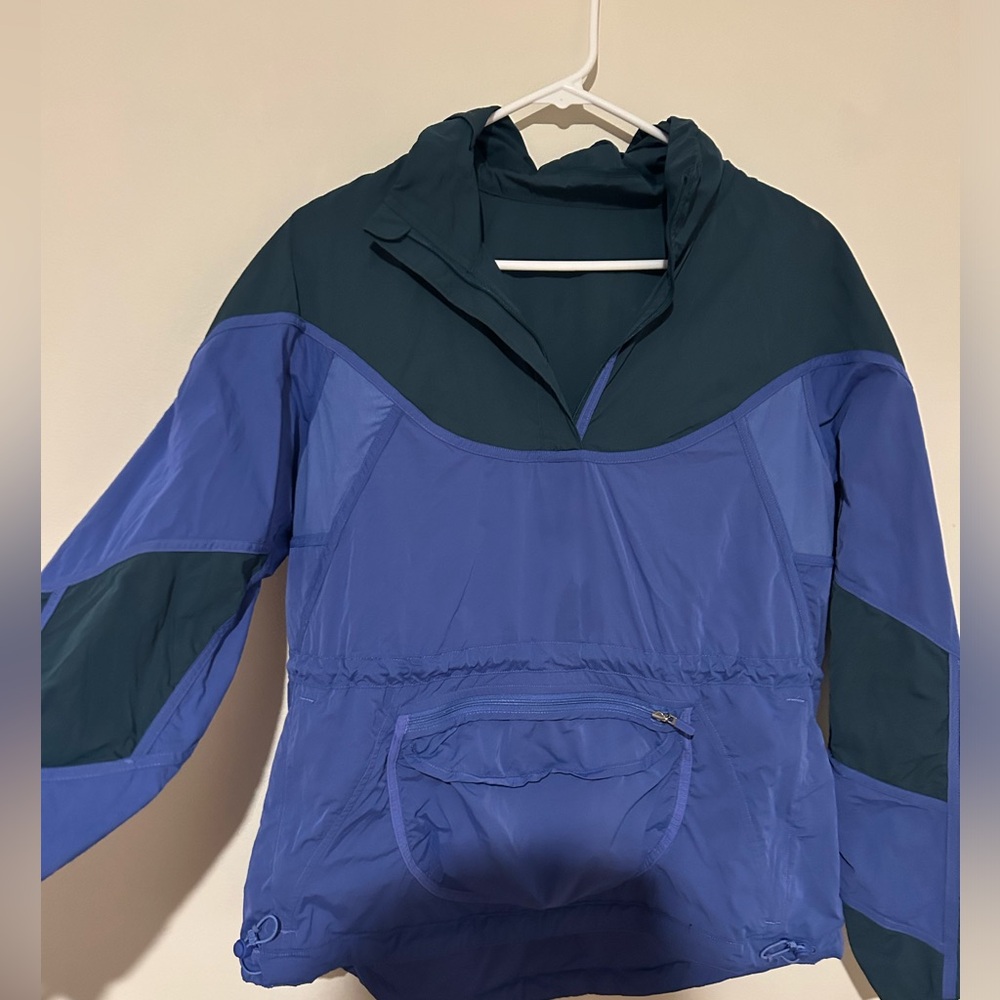 Lululemon reversible windbreaker size 6